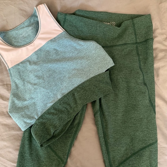 *Moving Sale* Outdoor Voices workout set - Picture 3 of 4